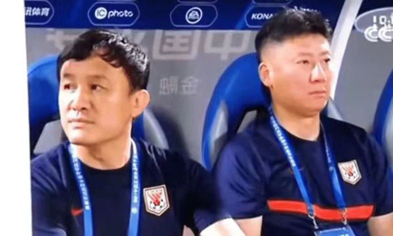 小莹客厅激情